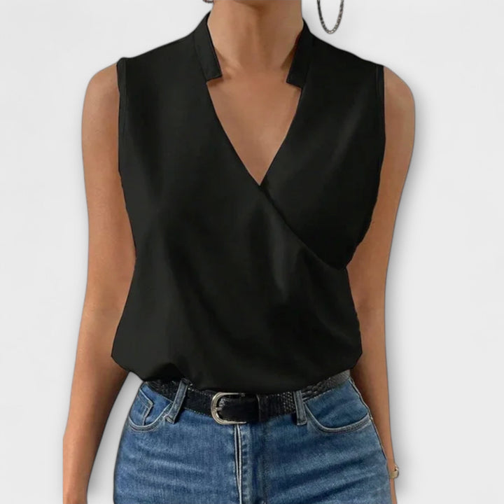 Loretta | Sophisticated V-neck Top Black
