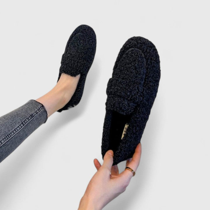 Karelyanne | Comfortable Loafers Black